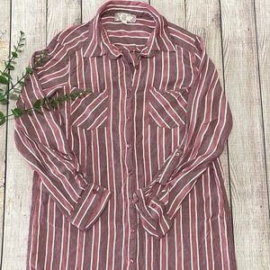 🌸 Clearance! 🌸 Pink Rose Striped Long Button Down Flannel Size M